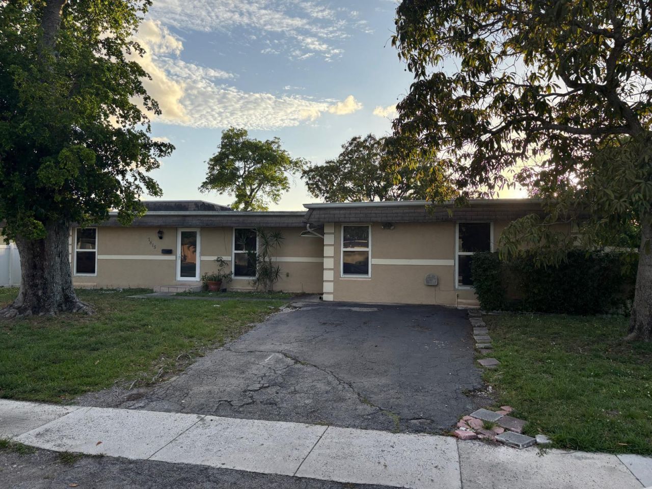 7815 NW 67th Avenue, Tamarac, FL 33321 Photo