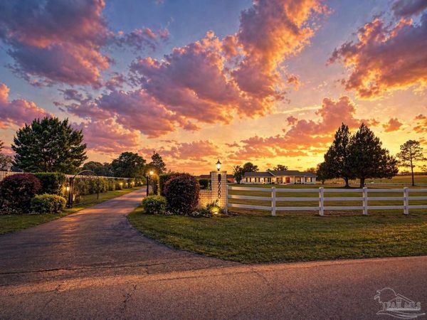 8480 Gibson Rd, Molino, FL 32577