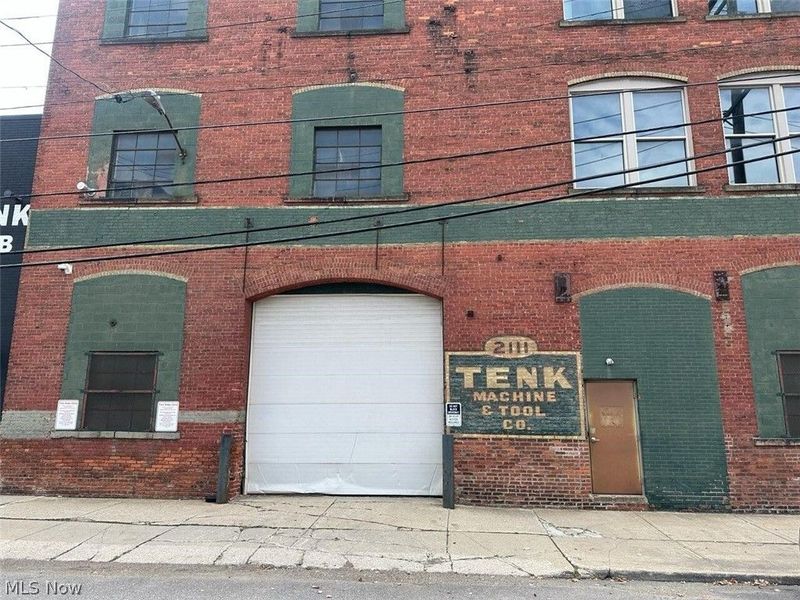 2111 Center Street, Cleveland, OH 44113 Photo 33