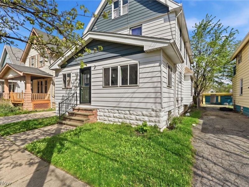 3202 Montclair Avenue, Cleveland, OH 44109 Photo 1