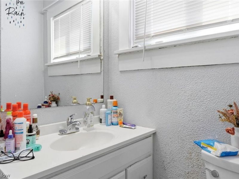 3202 Montclair Avenue, Cleveland, OH 44109 Photo 14