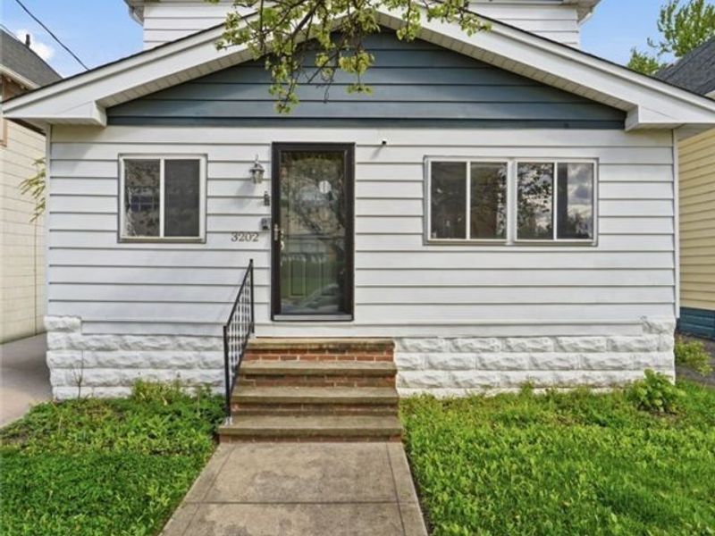 3202 Montclair Avenue, Cleveland, OH 44109 Photo 2