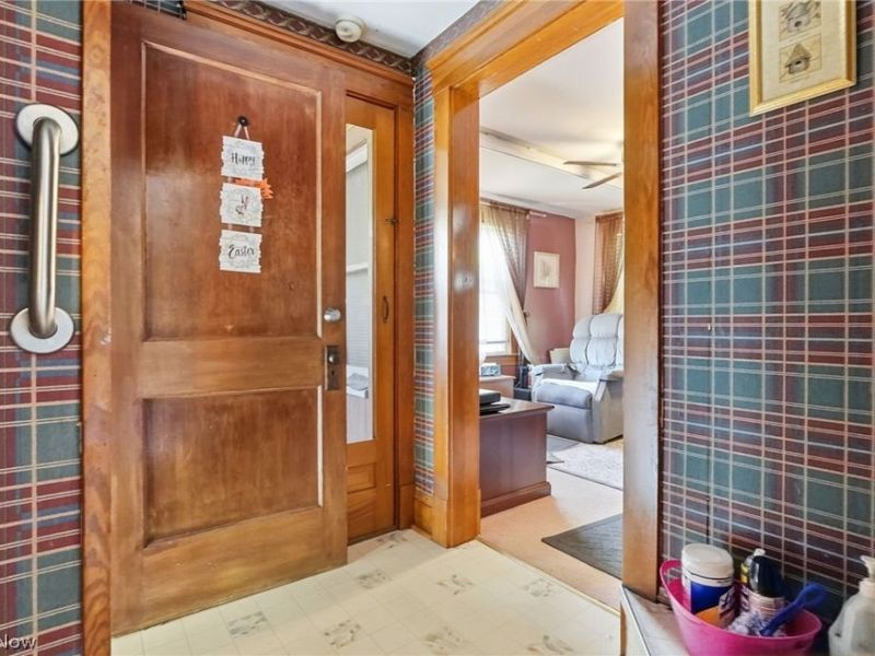 3202 Montclair Avenue, Cleveland, OH 44109 Photo 27