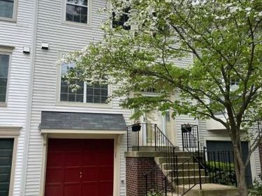 5833 PIN OAK COMMONS COURT , BURKE, VA 22015