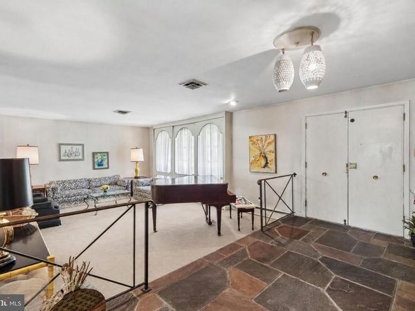 7 ARTHUR COURT, WALLINGFORD, PA 19086