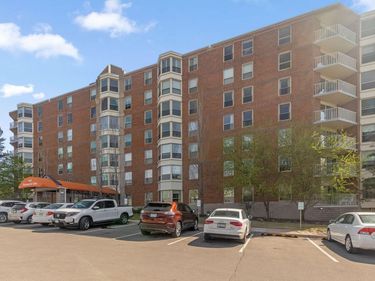 1425 W 28th Street, Unit 508, Minneapolis, MN 55408