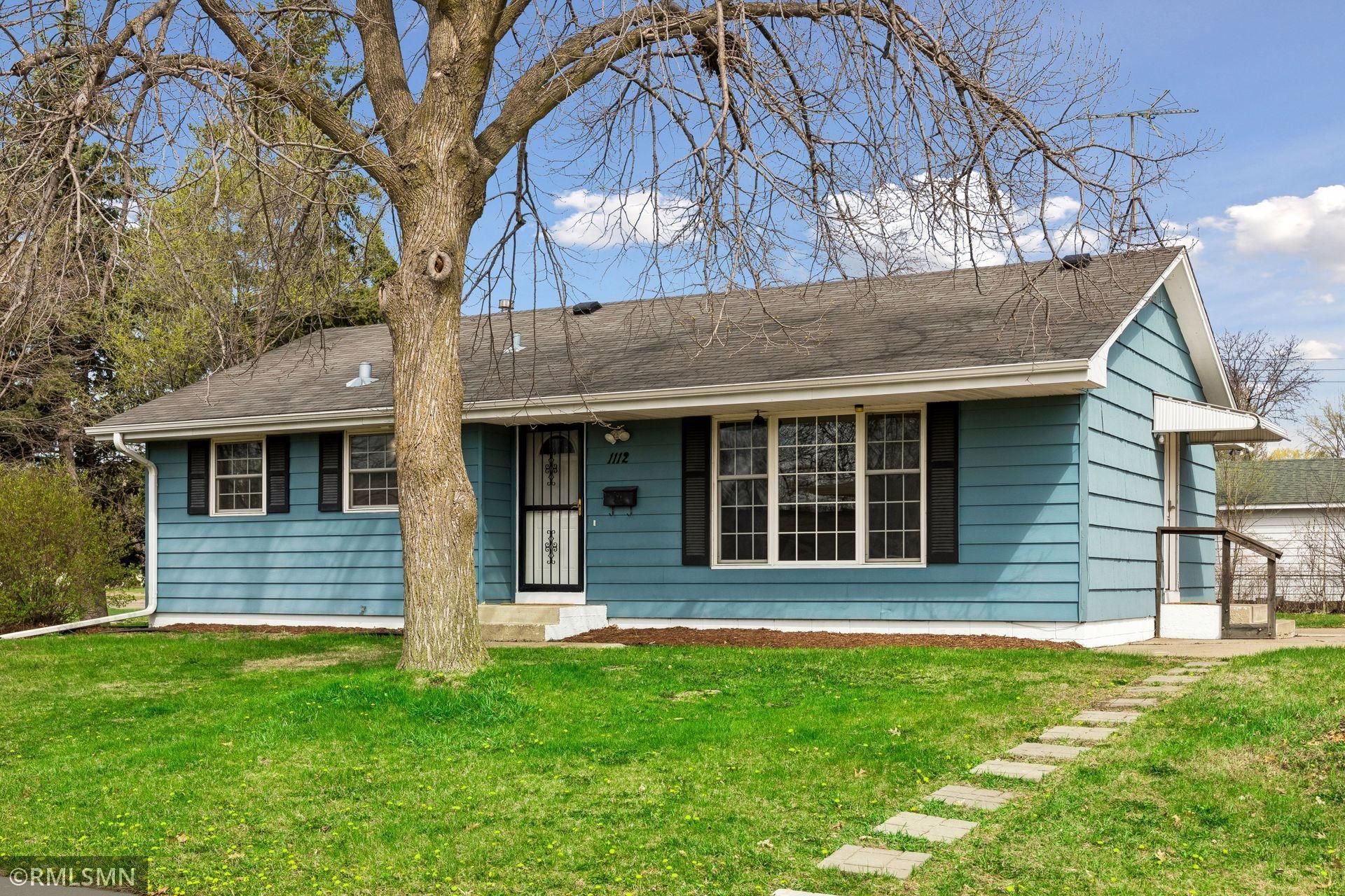 1112 Emerson Lane N, Brooklyn Center, MN 55430 Main Photo