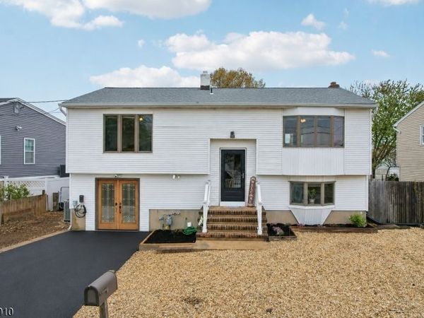 3138 Oceanic Dr, Toms Rivership, NJ 08753