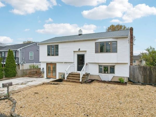 3138 Oceanic Dr, Toms Rivership, NJ 08753