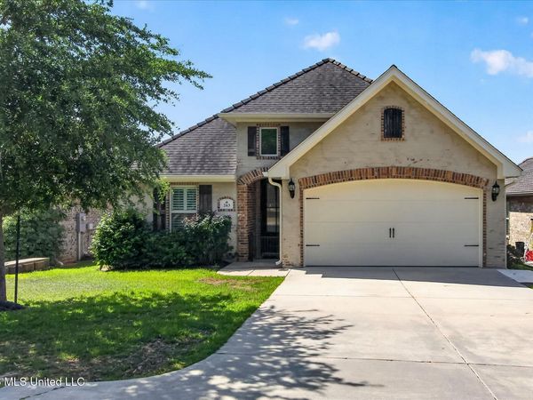263 Country Club Circle, Diamondhead, MS 39525