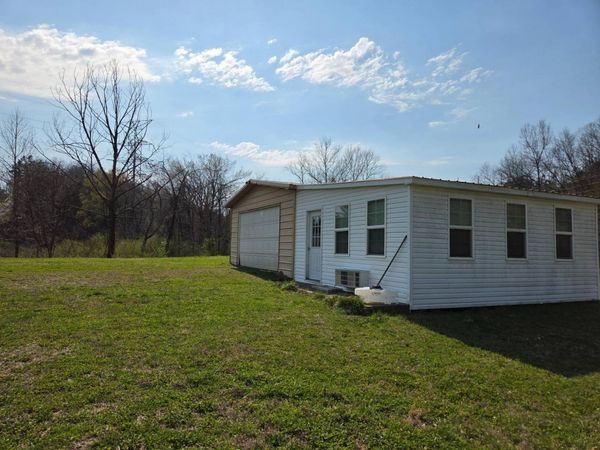 1269 Lawrenceburg Hwy , Waynesboro, TN 38485