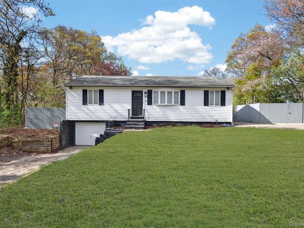 65 Maple Lane , Medford, NY 11763