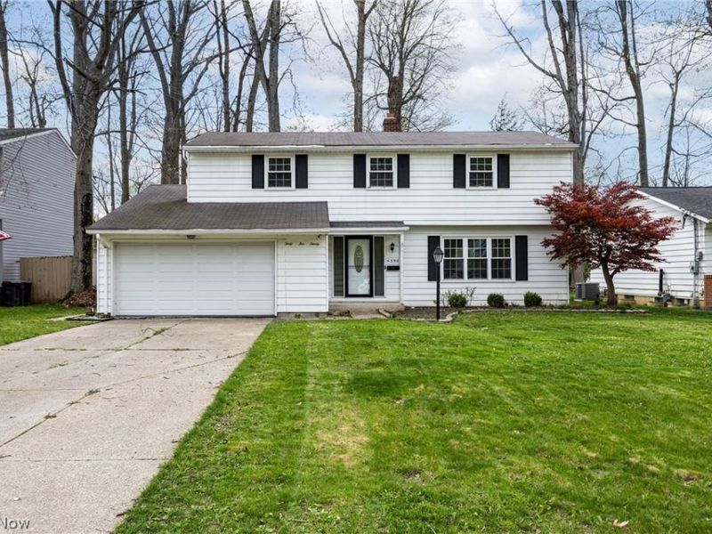 4590 Brendan Lane , North Olmsted, OH 44070 Photo 2