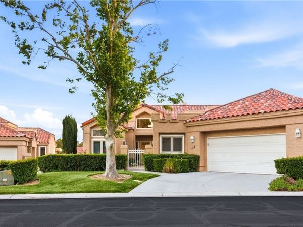 7943 Harbour Towne Avenue , Las Vegas, NV 89113