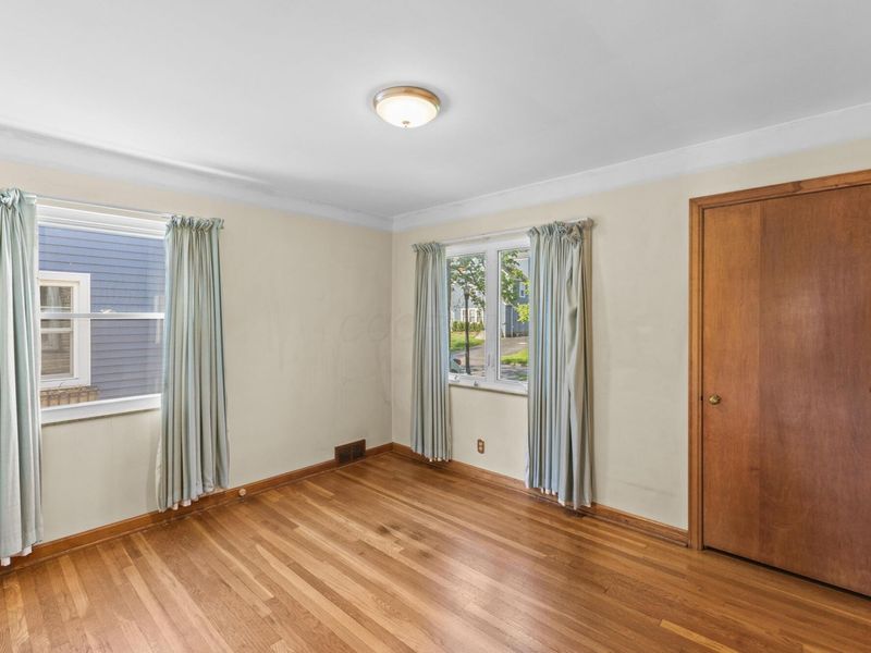 170 S Algonquin Avenue , Columbus, OH 43204 Photo 16