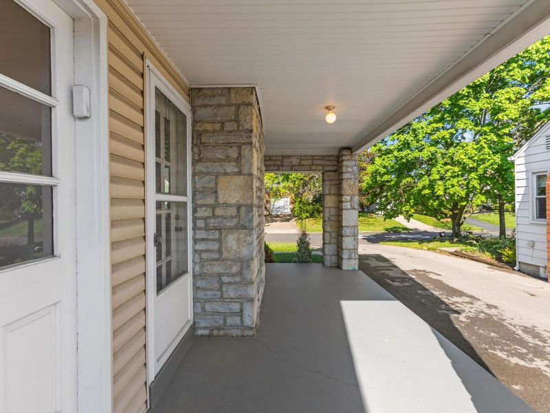 170 S Algonquin Avenue , Columbus, OH 43204 Photo 22