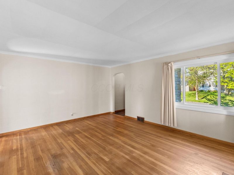 170 S Algonquin Avenue , Columbus, OH 43204 Photo 7