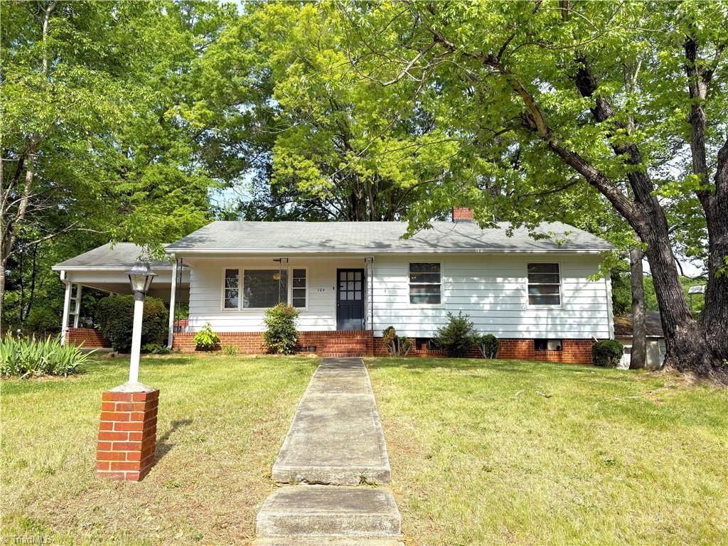 106 N 11th Avenue, Mayodan, NC 27027 Main Photo