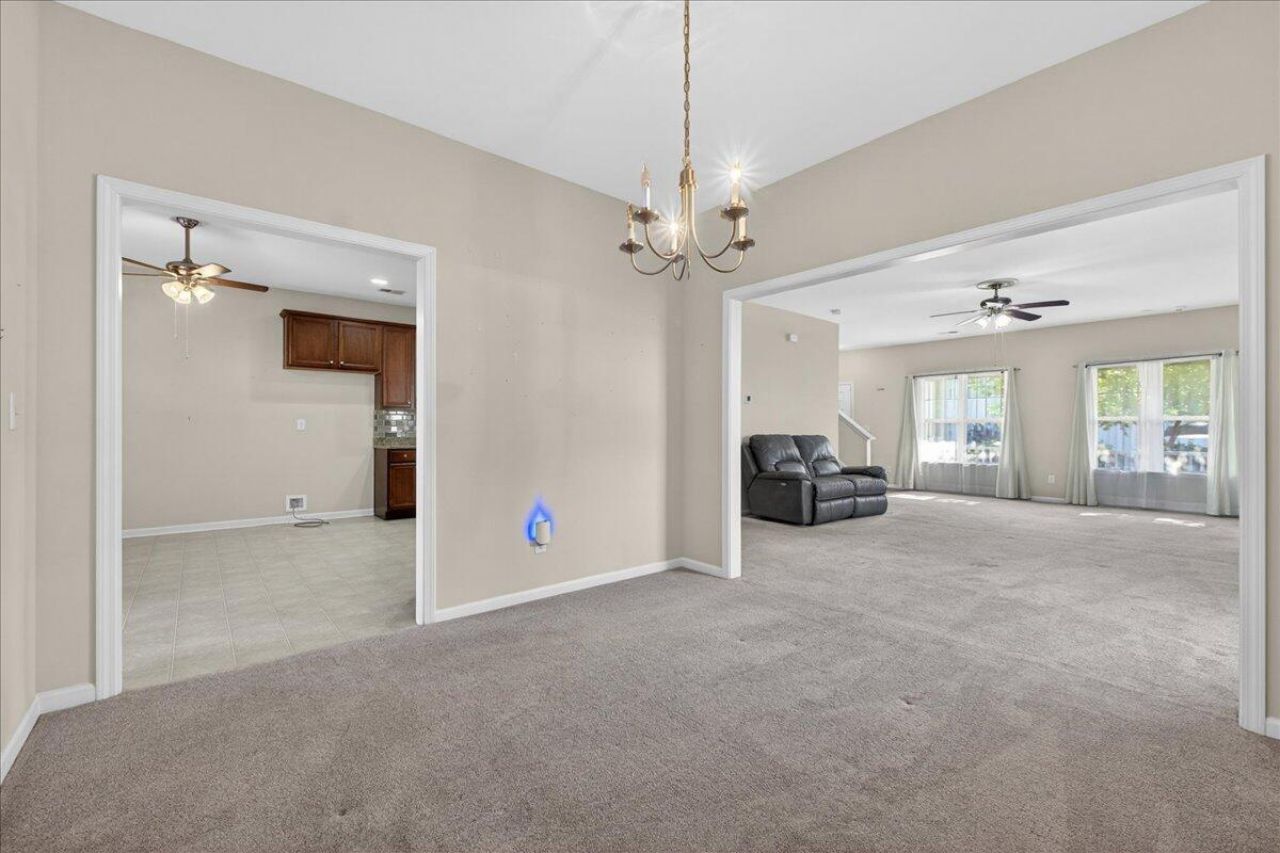 131 Charlesfort Way Photo 13