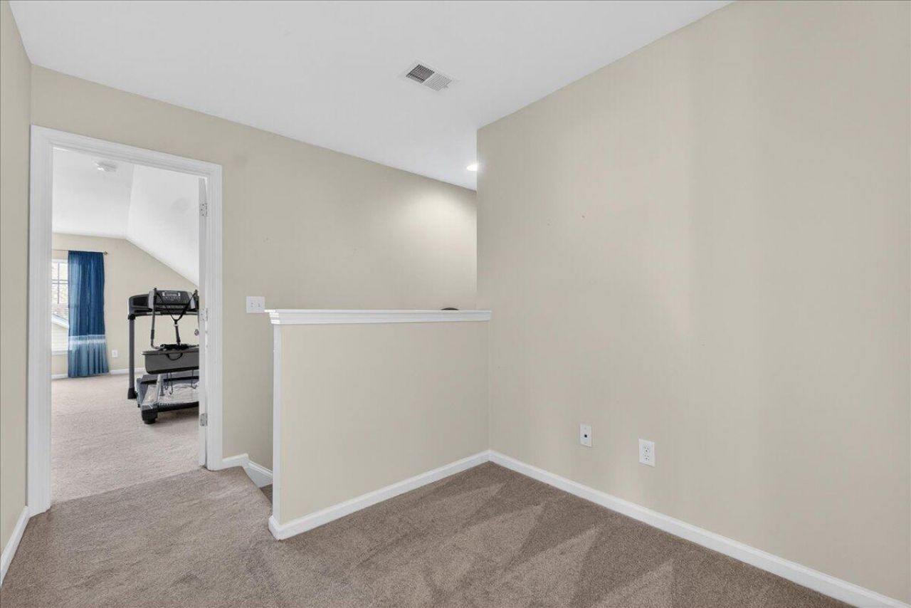 131 Charlesfort Way Photo 25