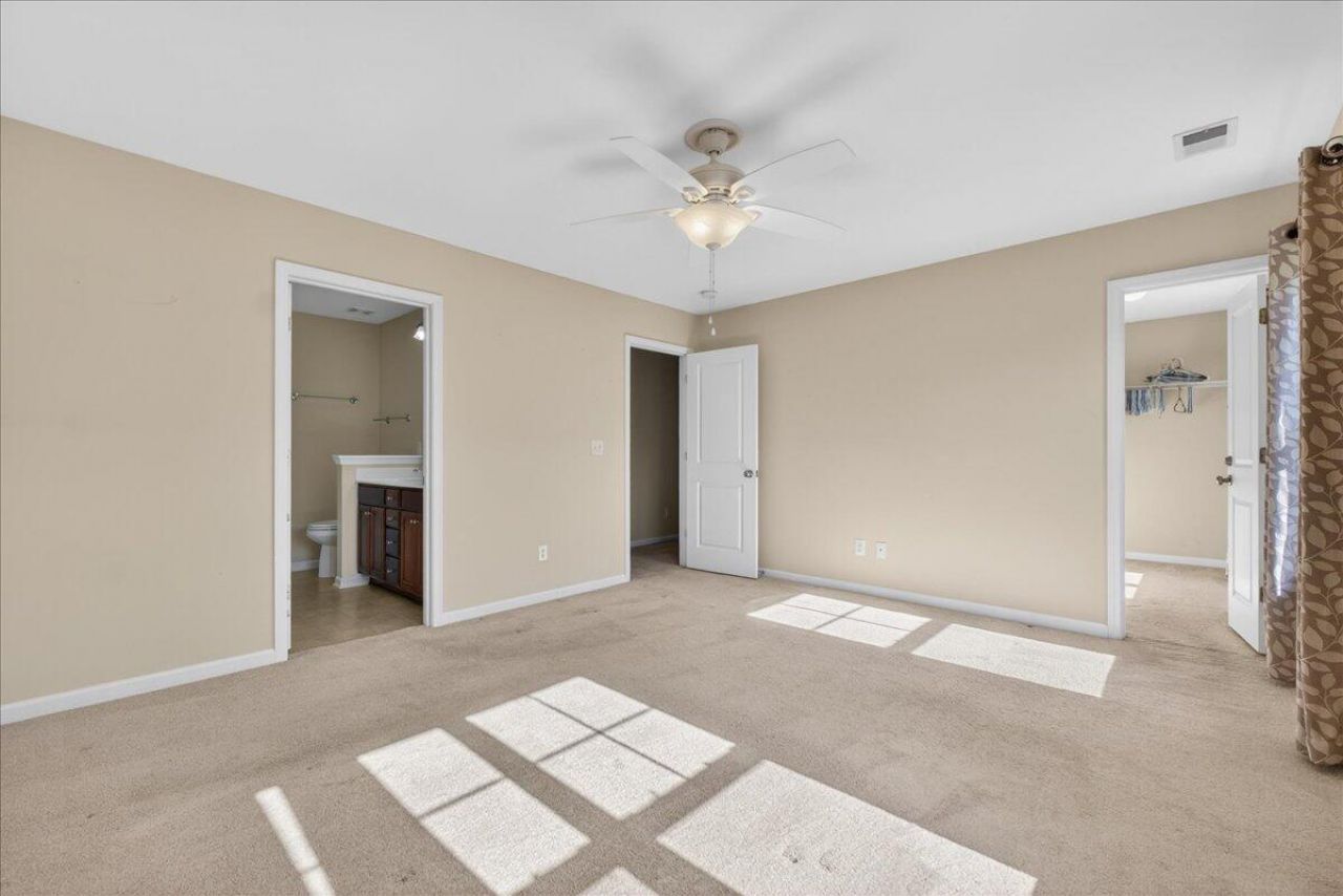 131 Charlesfort Way Photo 27