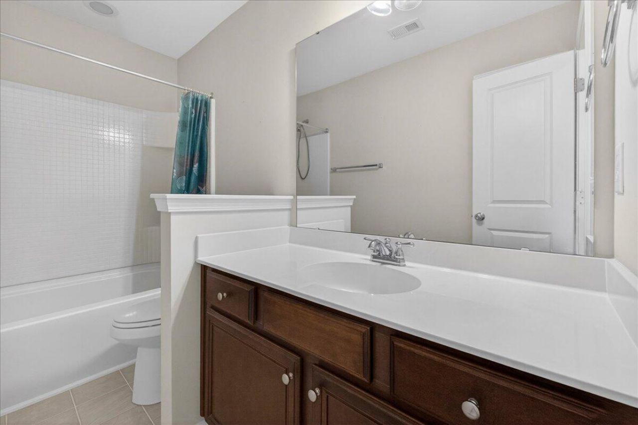 131 Charlesfort Way Photo 31