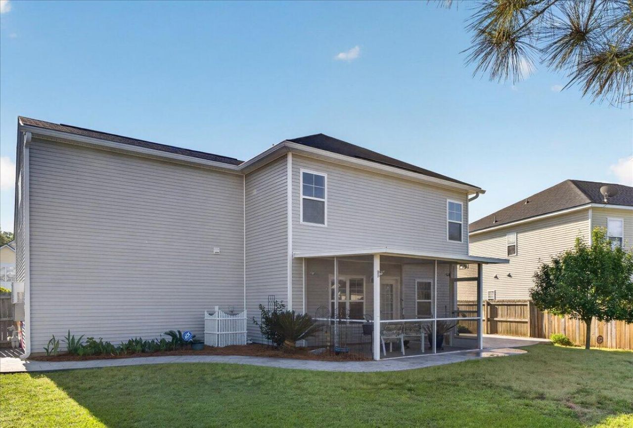 131 Charlesfort Way Photo 38