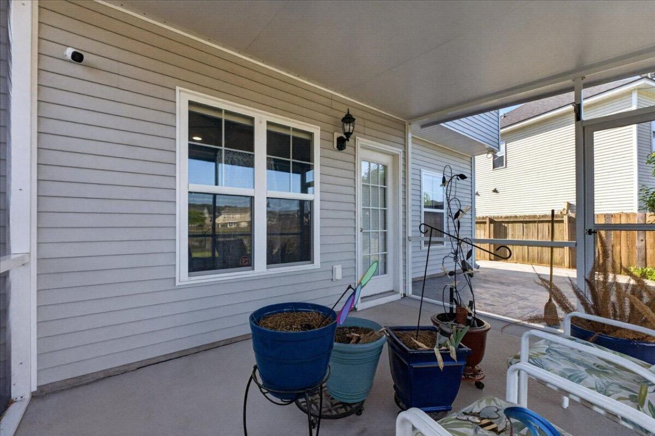 131 Charlesfort Way Photo 42