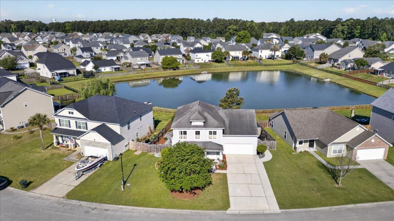 131 Charlesfort Way Photo 44