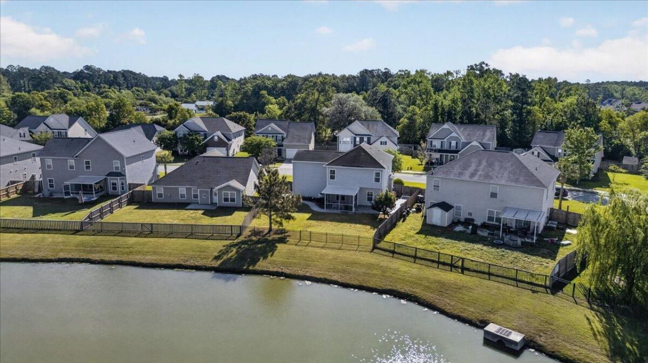 131 Charlesfort Way Photo 46