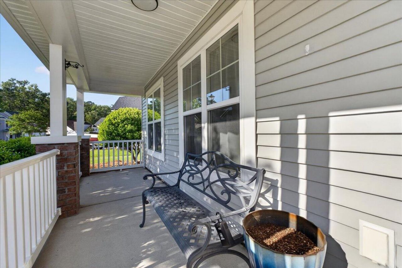 131 Charlesfort Way Photo 7