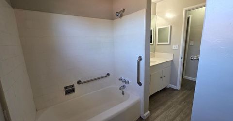 1416 Tully Rd, Modesto, CA 95350 Photo