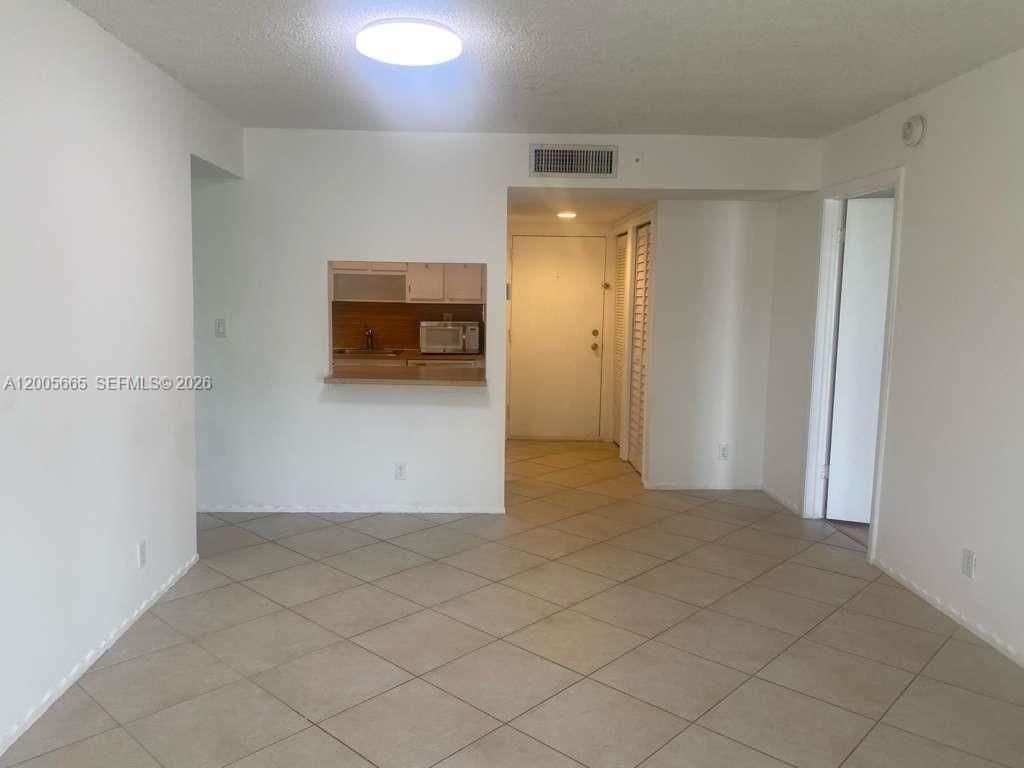 220 Lakeview Dr, Unit 203, Weston, FL 33326 Photo