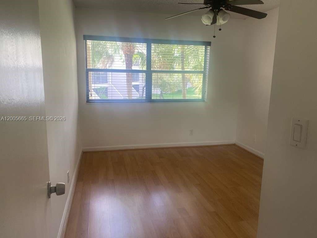 220 Lakeview Dr, Unit 203, Weston, FL 33326 Photo
