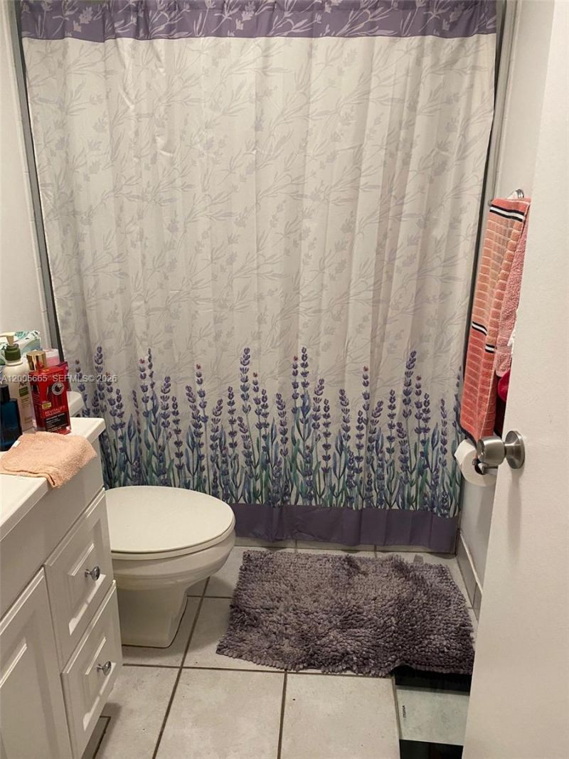 220 Lakeview Dr, Unit 203, Weston, FL 33326 Photo