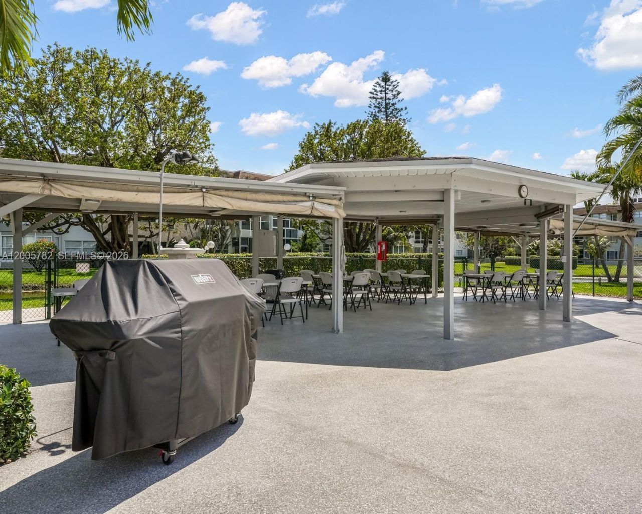 3506 NW 49th Ave , Unit 511, Lauderdale Lakes, FL 33319 Photo