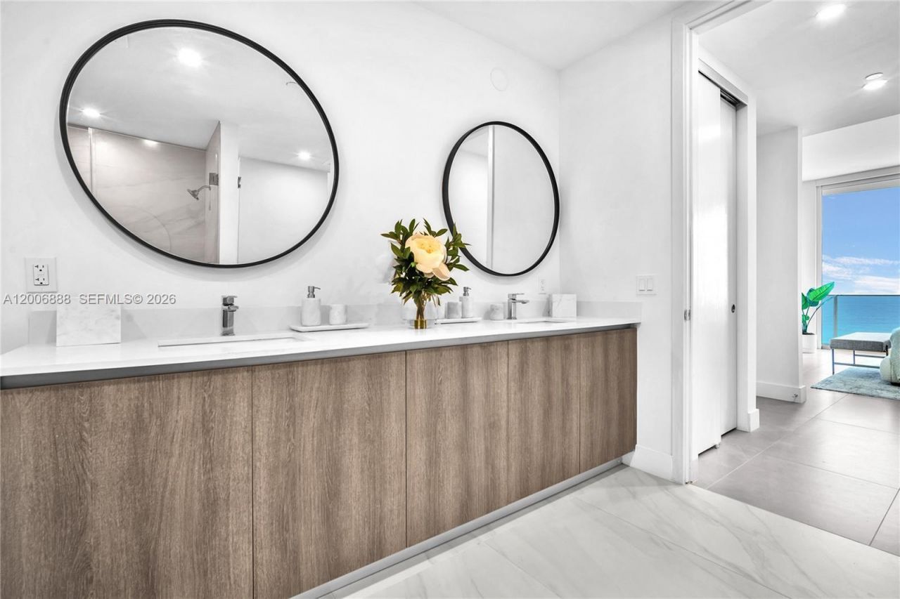 17550 Collins Ave, Unit 1002, Sunny Isles Beach, FL 33160 Photo