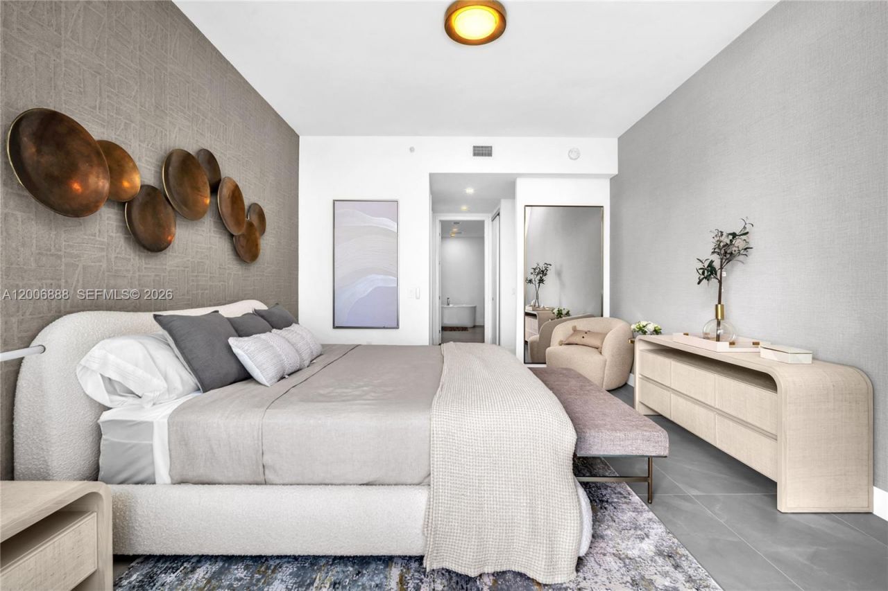 17550 Collins Ave, Unit 1002, Sunny Isles Beach, FL 33160 Photo