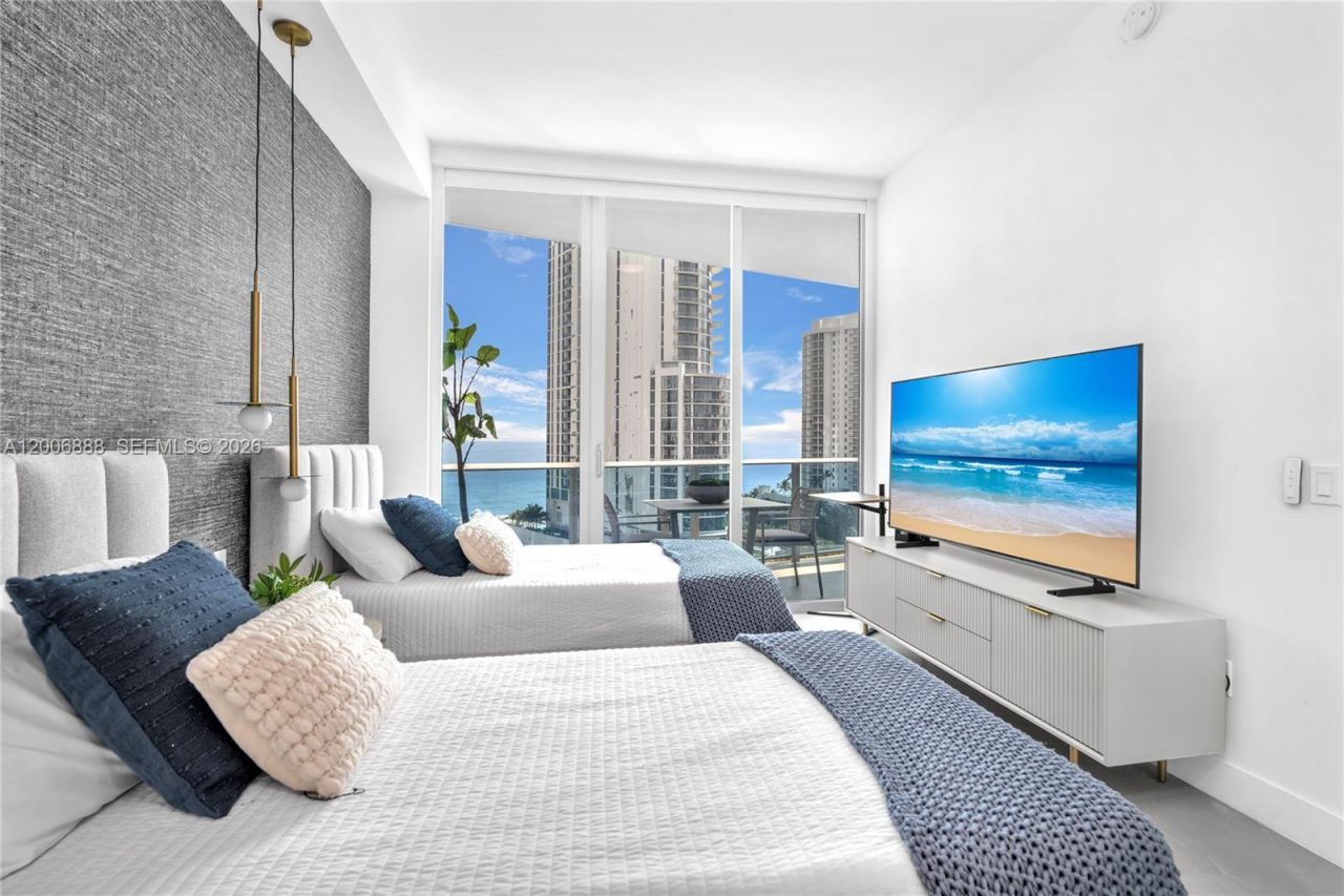 17550 Collins Ave, Unit 1002, Sunny Isles Beach, FL 33160 Photo