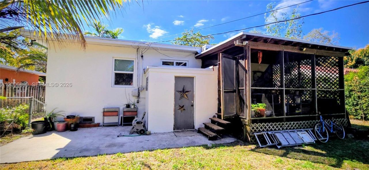1135 NE 133rd St, North Miami, FL 33161 Photo