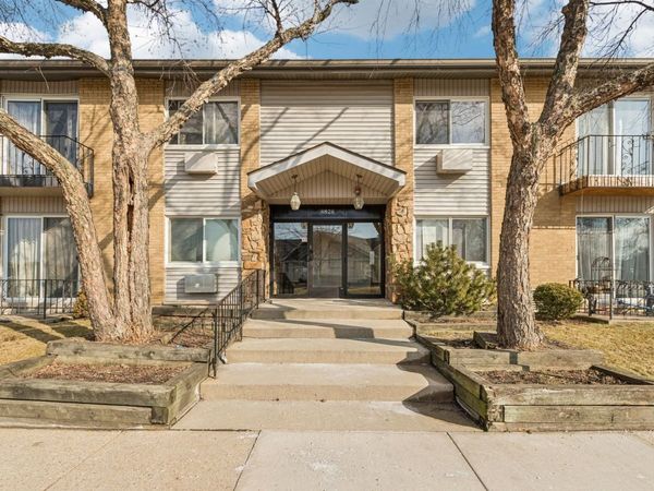 8828 N LESLIE Lane , Unit 104D, Des Plaines, IL 60016