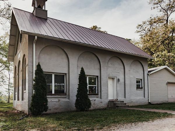 3101 Kuebler Road, Evansville, IN 47720