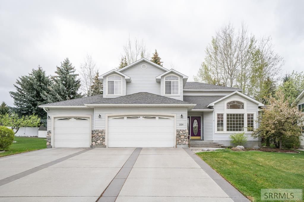 328 E 5th S, Rexburg, ID 83440 Main Photo