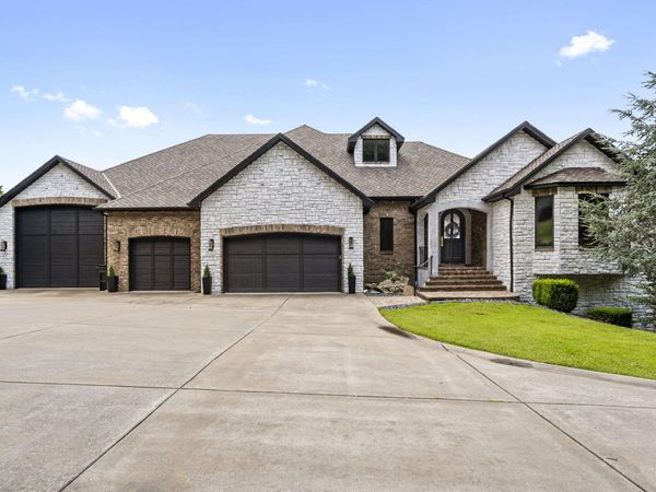 190 Highland Drive , Hollister, MO 65672