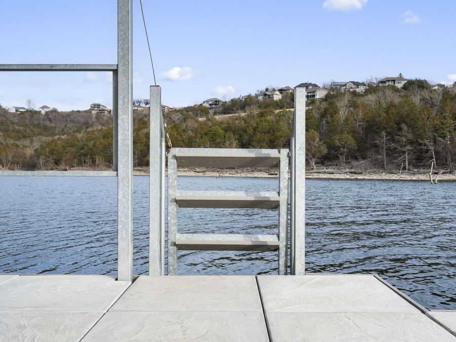 Property Image 100