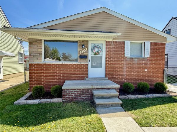 6924 Belton Street, Garden City, MI 48135