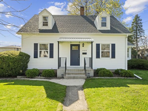 523 W Harrison Street, BELVIDERE, IL 61008