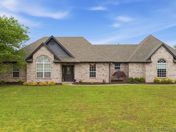 3300 Holly Road , Claremore, OK 74019