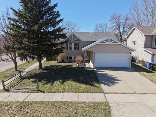 3485 18th Street S, Fargo, ND 58104