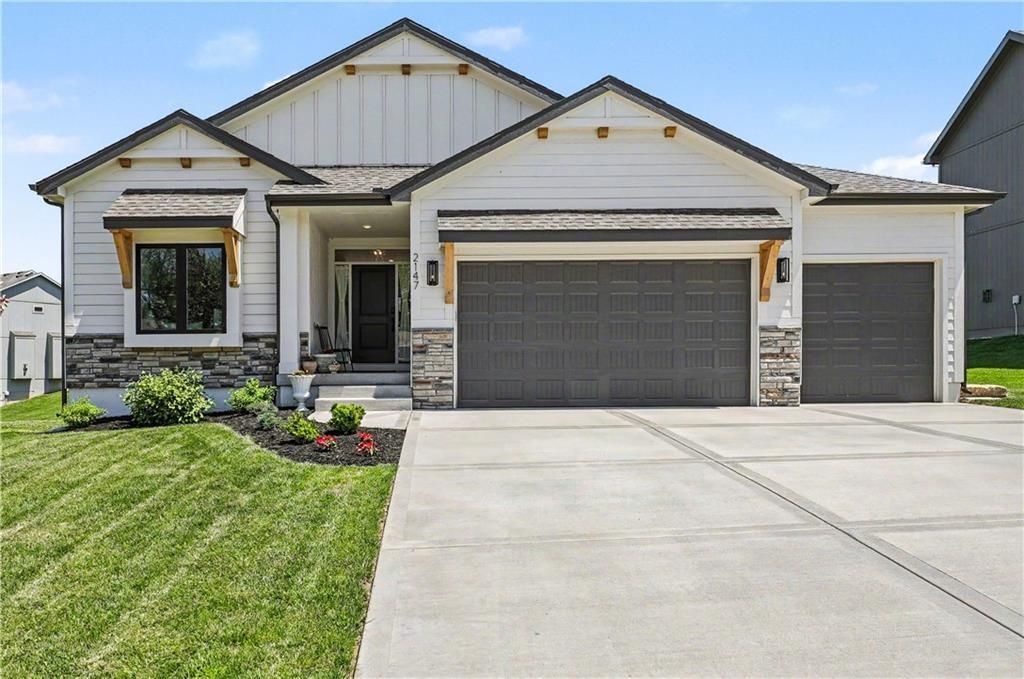 2147 Little Creek Court, Liberty, MO 64068 Main Photo
